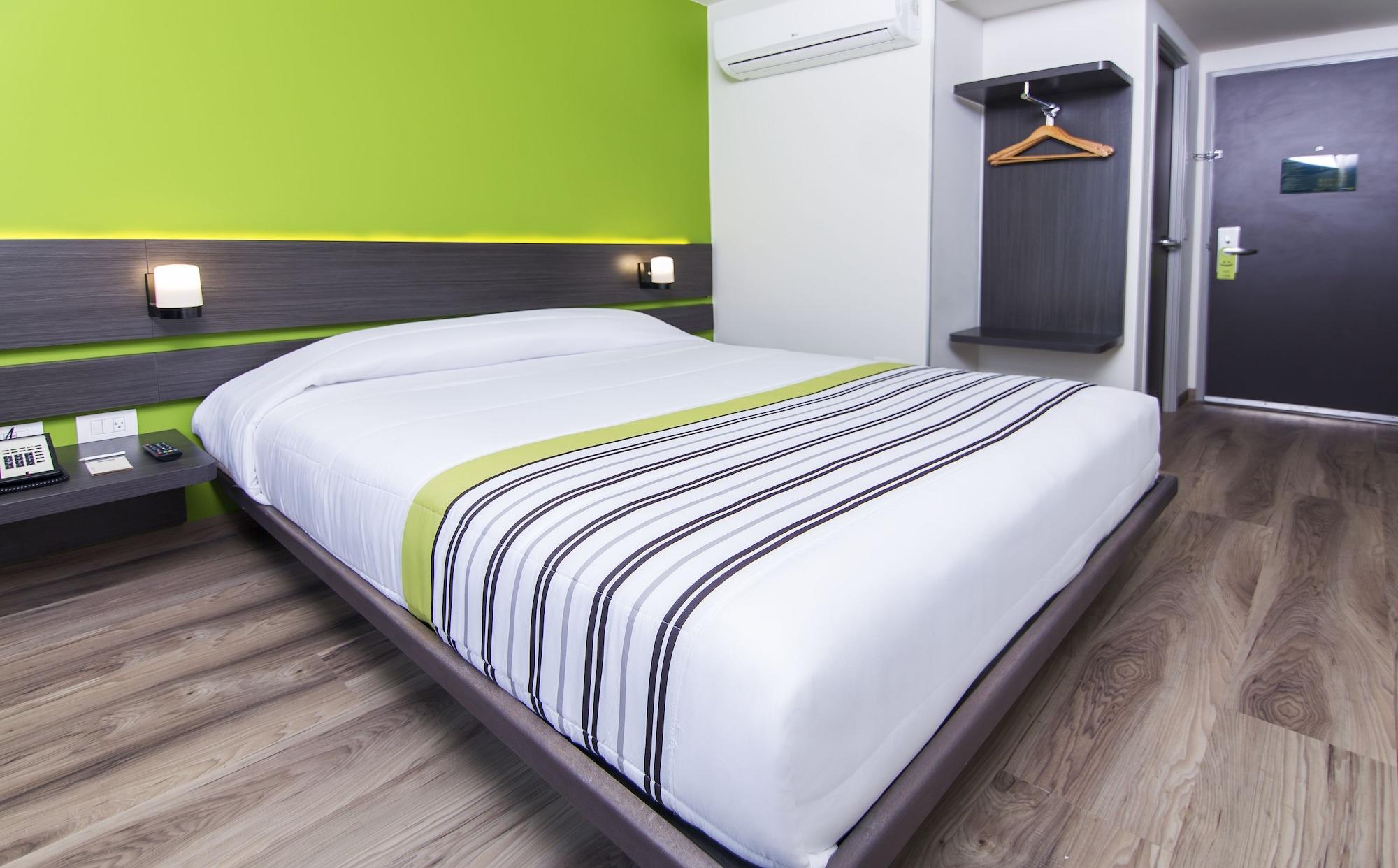 City Express Junior By Marriott Puebla Finsa מראה חיצוני תמונה