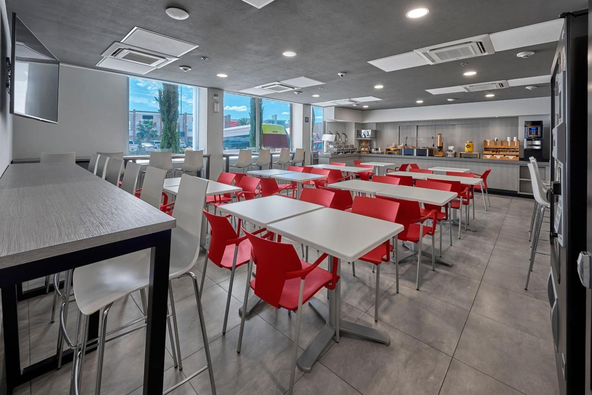 City Express Junior By Marriott Puebla Finsa מראה חיצוני תמונה