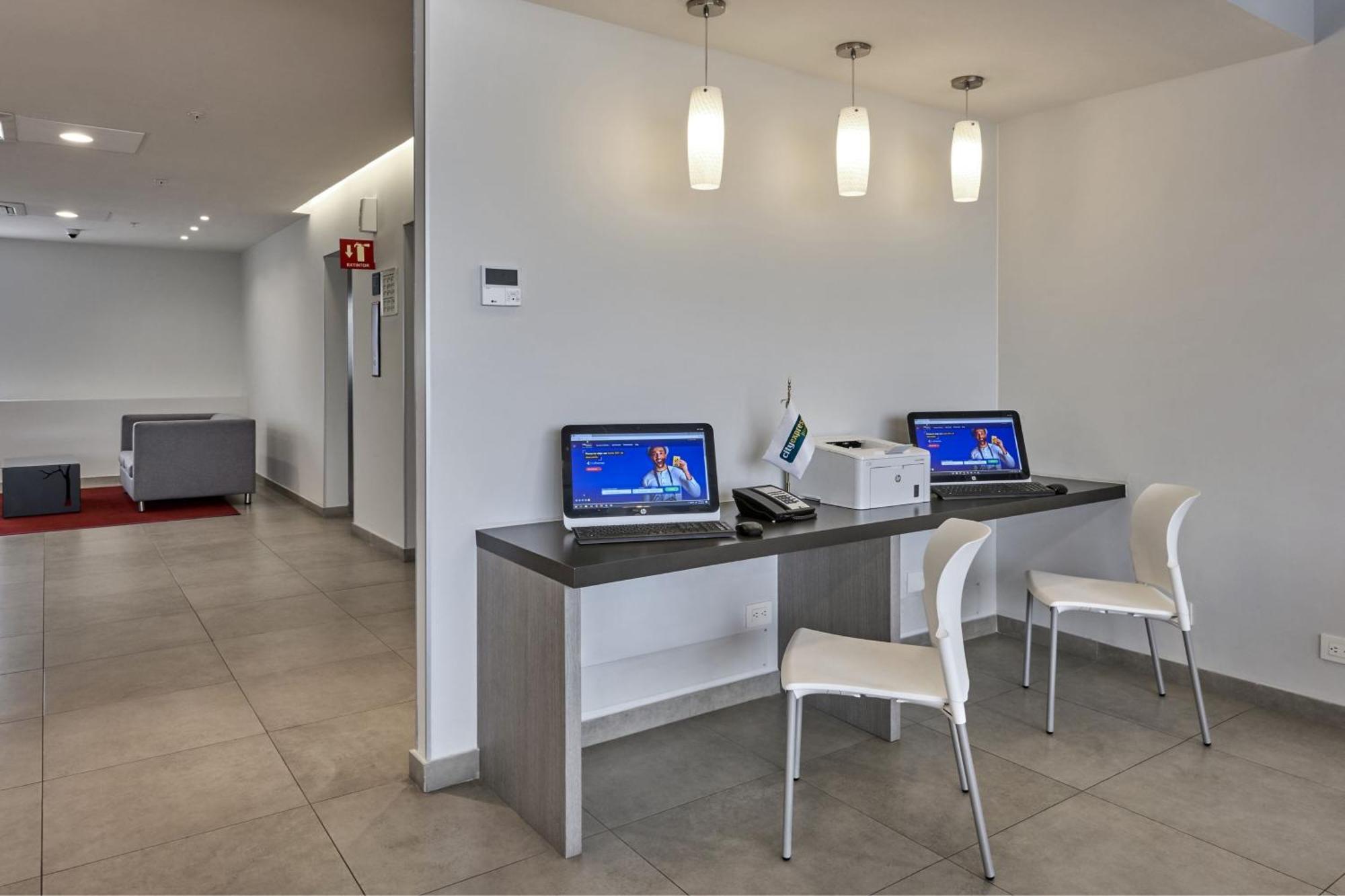 City Express Junior By Marriott Puebla Finsa מראה חיצוני תמונה