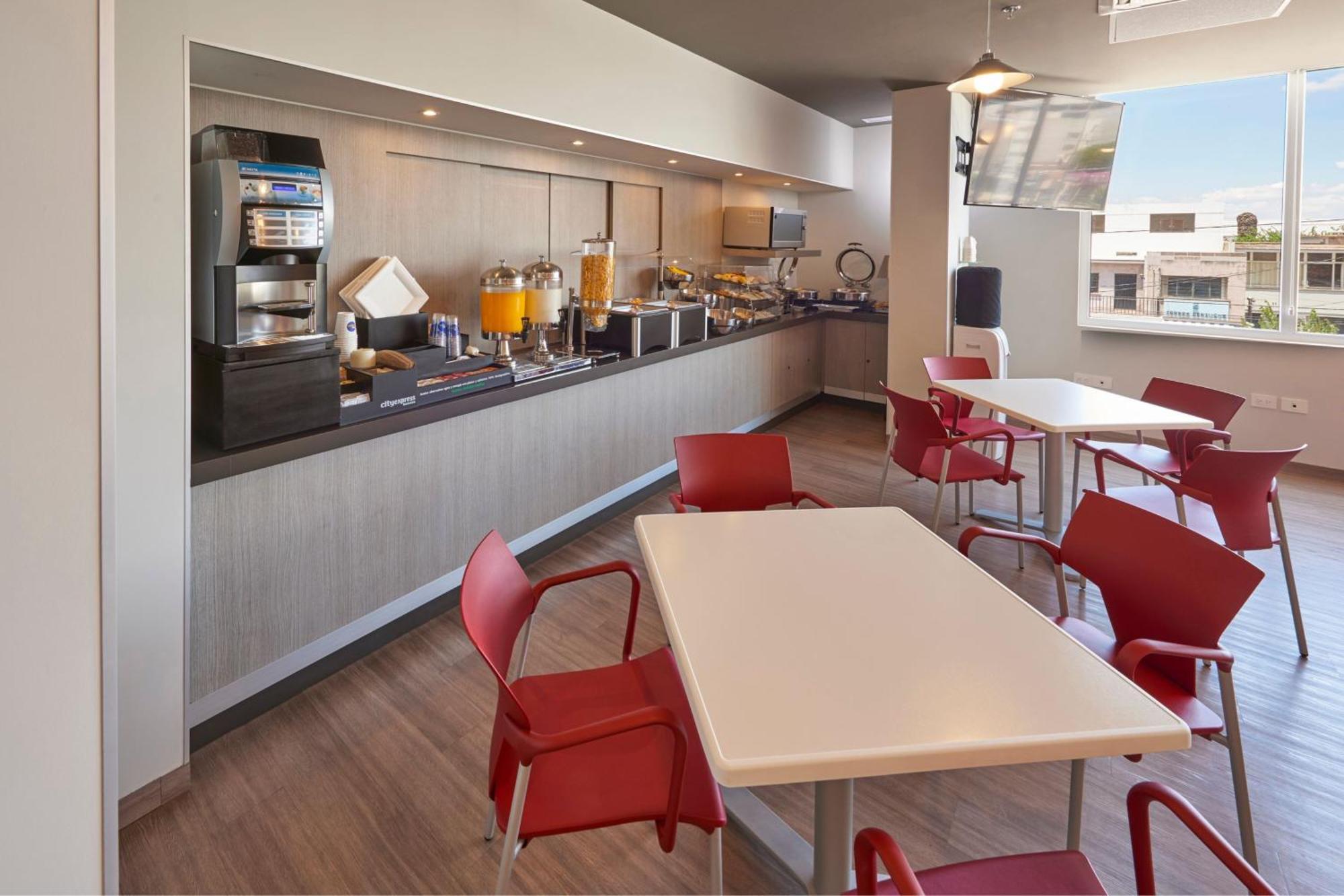 City Express Junior By Marriott Puebla Finsa מראה חיצוני תמונה