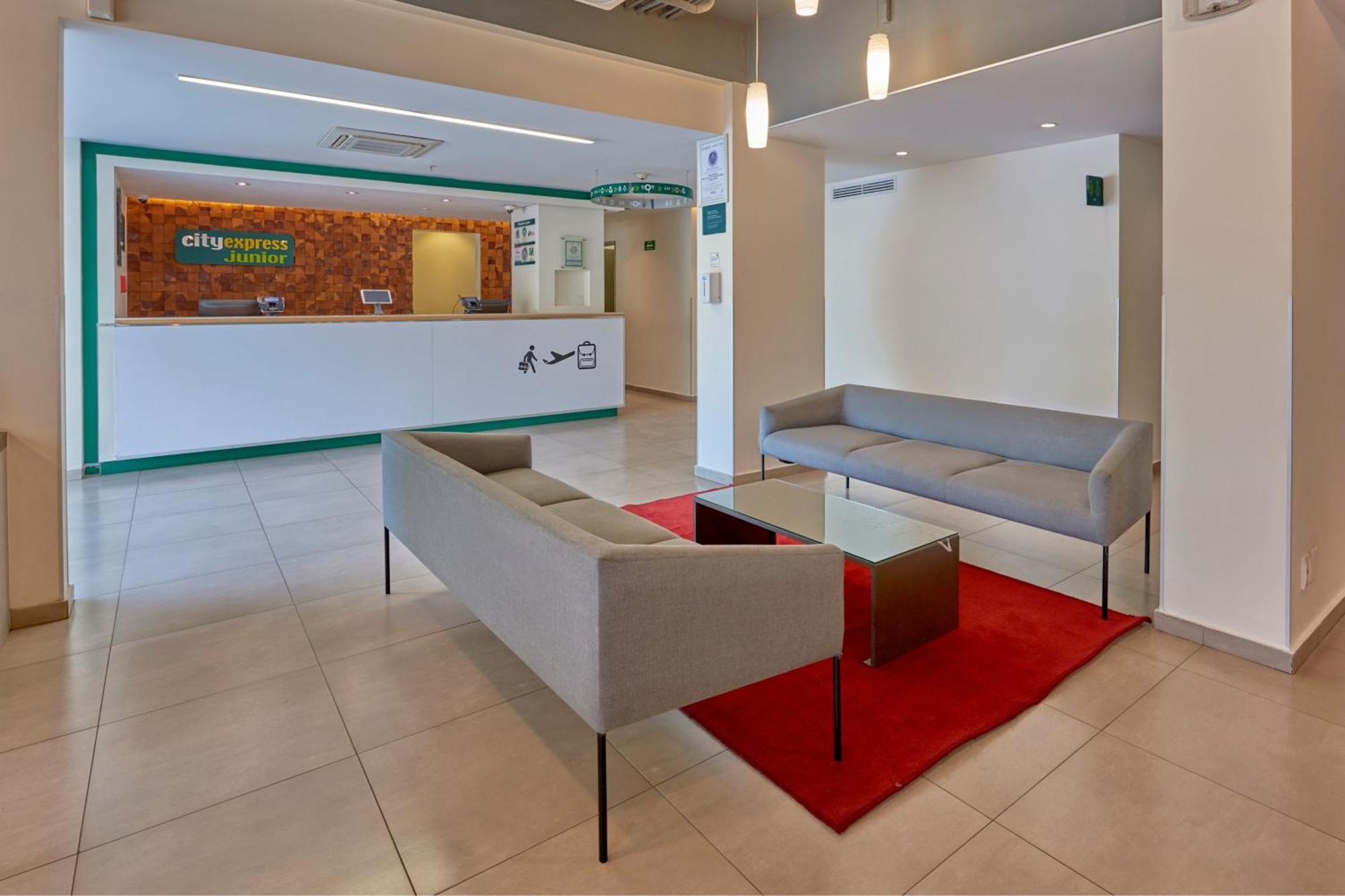 City Express Junior By Marriott Puebla Finsa מראה חיצוני תמונה