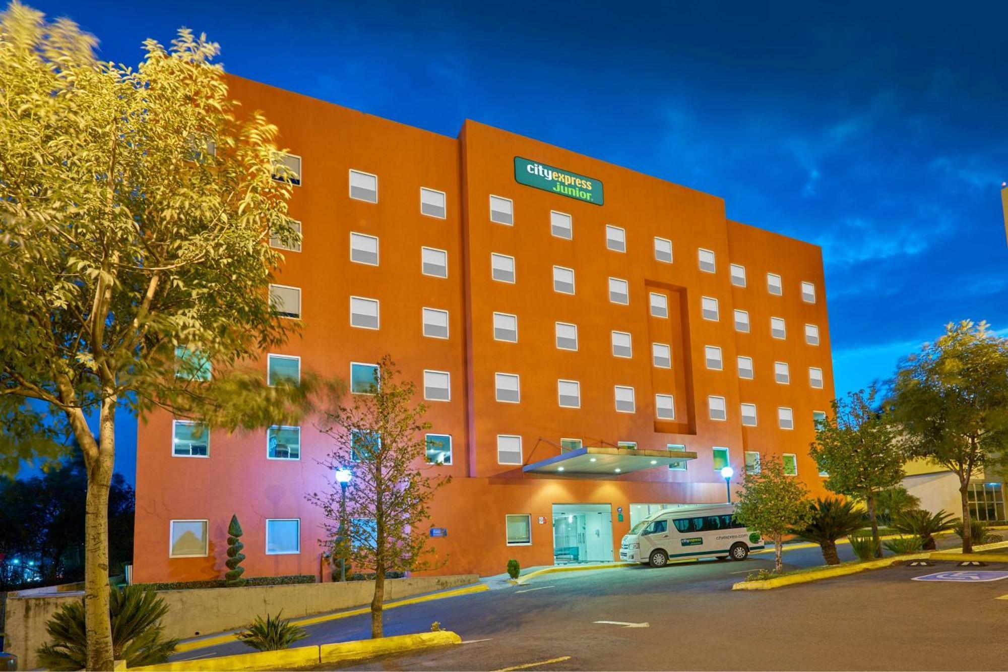 City Express Junior By Marriott Puebla Finsa מראה חיצוני תמונה
