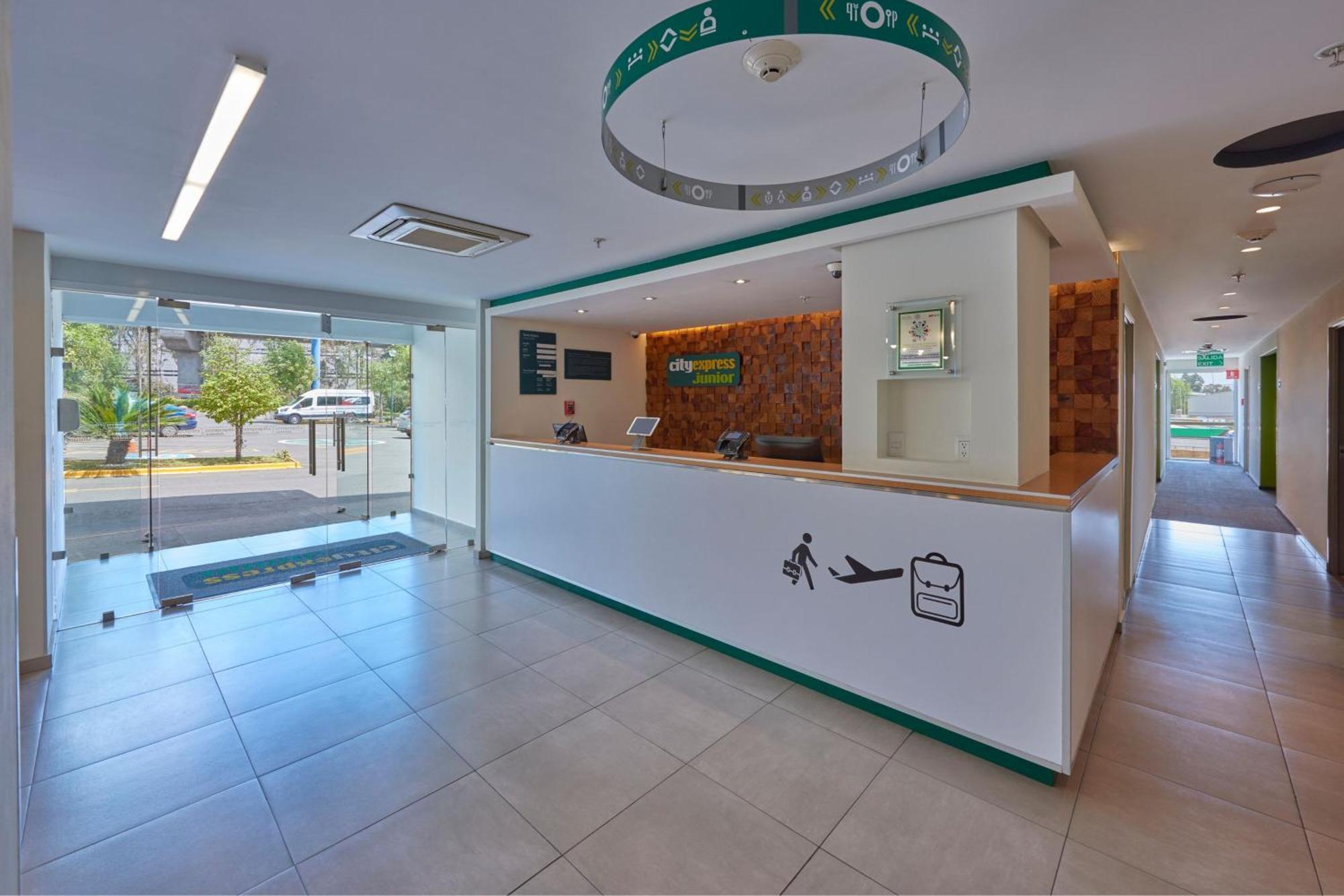 City Express Junior By Marriott Puebla Finsa מראה חיצוני תמונה