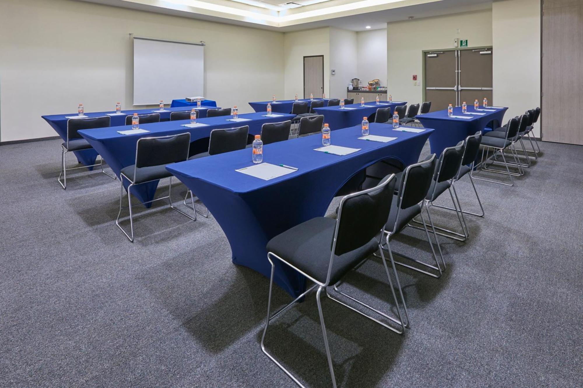City Express Junior By Marriott Puebla Finsa מראה חיצוני תמונה