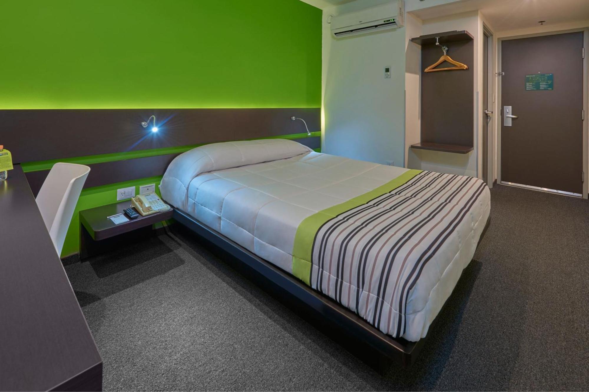 City Express Junior By Marriott Puebla Finsa מראה חיצוני תמונה
